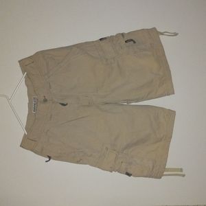 Aeropostale: cream colored cargo shorts
